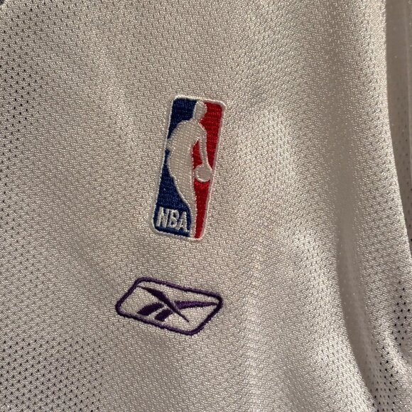 Mike Bibby #10 Sacramento Kings 2001 Reebok White NBA Jersey - Picture 3 of 5